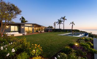 Malibu Beach House Backyard
Kate Anne Designs
Los Angeles, CA