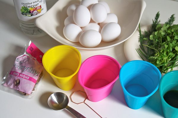 Easter Eggs Stenciled With Herbs
Garden Design
Calimesa, CA