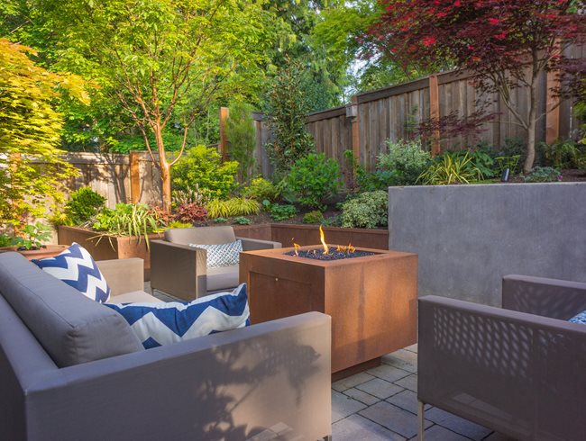 Outdoor Living Room, Retaining Walls
"Dream Team's" Portland Garden
Garden Design
Calimesa, CA