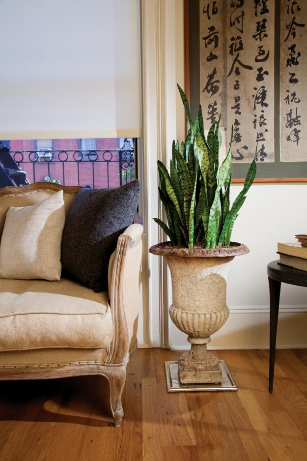 nyc living room urn