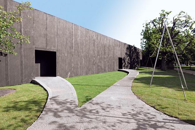 serpentine gallery Peter Zumthor