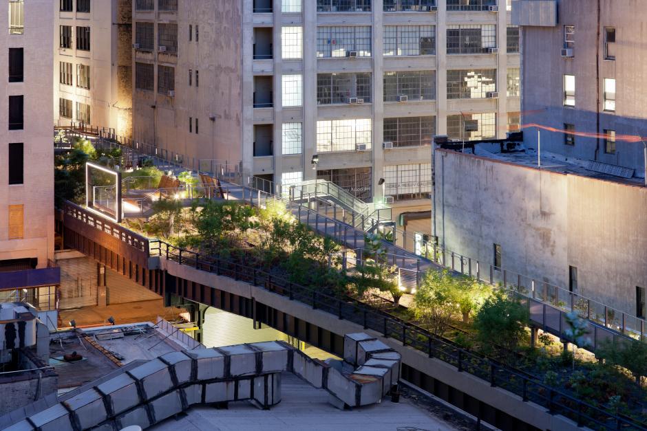 high_line_falcone_flyover