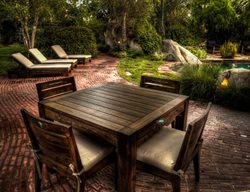 02_nwa_lounges_and_dining_table
Garden Design
Calimesa, CA