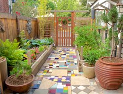 Colorful Side Yard Walkway
Garden Design
Calimesa, CA