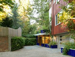 Entry Garden, Cambridge Garden
Julie Moir Messervy Design Studio
Saxtons River, VT