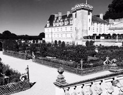 France, Garden Tour
Digs Inside & Out
Portland, OR