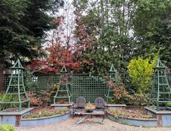 Garden Tuteurs
Garden Design
Calimesa, CA