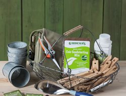 Gardening Gift Basket, Flower Gardener
Gardener's Supply Company
Burlington, VT