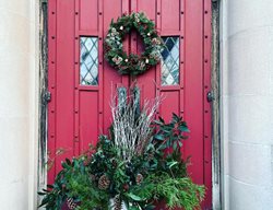 Holiday Wreath And Container
Garden Design
Calimesa, CA