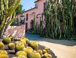 Lotusland, Gana Walska, Golden Barrel Cactus, Weeping Euphorbia
Garden Design
Calimesa, CA