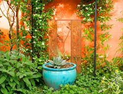 Mediterranean-Style With Ceramic Pot
Garden Design
Calimesa, CA