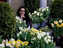 Melissa With Tulips
Garden Design
Calimesa, CA