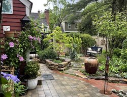 Paver Patio
Alli Guleria
Washington D.C., 