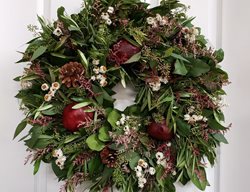 Pine Cone & Pomegranate Wreath
Garden Design
Calimesa, CA