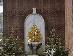 Russian Fountain With 60s Furniture
Garden Design
Calimesa, CA
