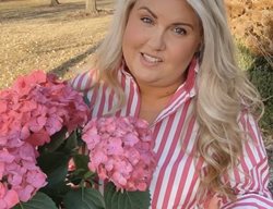 Skye Hamilton And Florist Hydrangea
Garden Design
Calimesa, CA