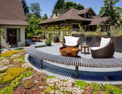 Slatted Bench And Sedum Bed
Rose Brady Keane Landscape Architecture
Portland, OR