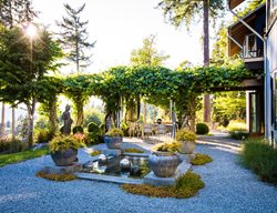 Vashon Island, Fountain Garden
David Pfeiffer Garden Design, Inc.
