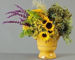  Eddie Zaratsian, Sunflowers, Summer Flowers
Eddie Zaratsian Custom Florals and Lifestyle
Los Angeles, CA