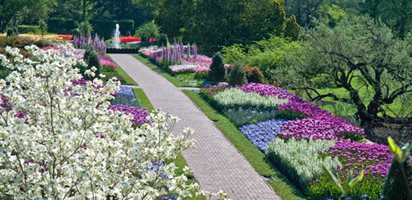 Visit: Spring Blooms at Longwood Gardens
Garden Design
Calimesa, CA