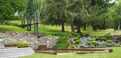 Glen Villa, Quebec Garden
Site & Insight
North Hatley, Quebec