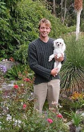 Jonathan Wright With Dog In Garden
"Dream Team's" Portland Garden
Hardy Plant Society of Oregon