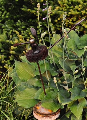 08_tiny_ballerina_sculpture_pampenick_bedrockgardens
Garden Design
Calimesa, CA