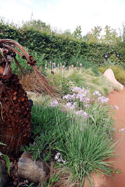 African Kitchen
Garden Design
Calimesa, CA
