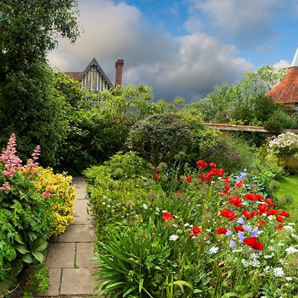 English Garden, Rose & Heather Tours
Rose & Heather Tours
, CA
