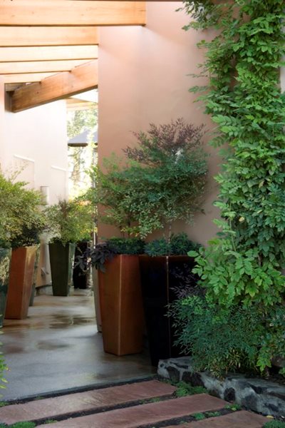A Pasadena Garden by Heather Lenkin
Garden Design
Calimesa, CA