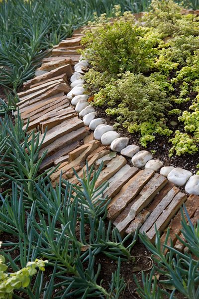 A Pasadena Garden by Heather Lenkin
Garden Design
Calimesa, CA