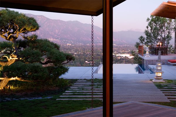 A Pasadena Garden by Heather Lenkin
Garden Design
Calimesa, CA