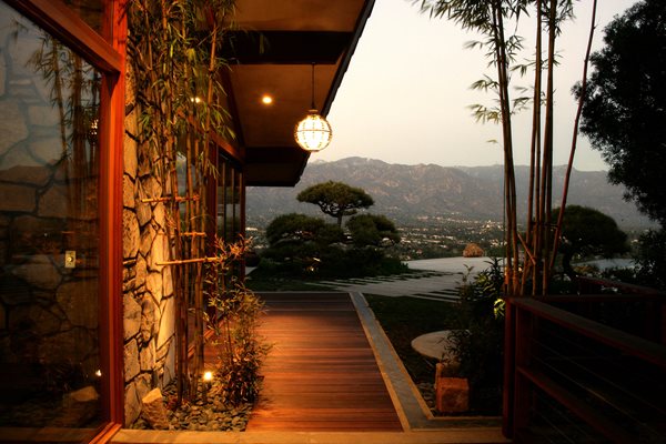 A Pasadena Garden by Heather Lenkin
Garden Design
Calimesa, CA