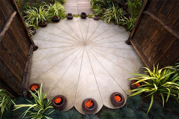 A Pasadena Garden by Heather Lenkin
Garden Design
Calimesa, CA