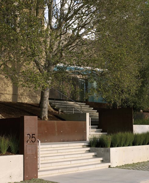 ASLA's 2011 Best Residential Landscapes
Garden Design
Calimesa, CA