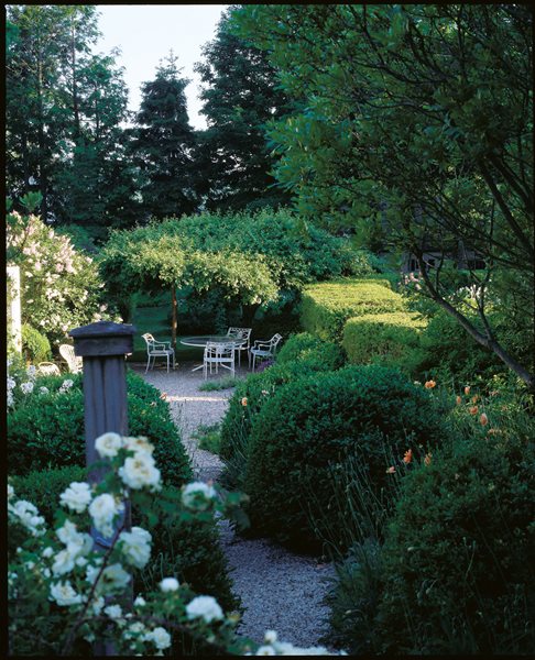 Duck Hill: Page Dickey's Garden in Upstate New York
Garden Design
Calimesa, CA