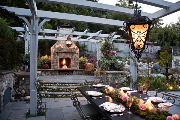 Heather Lenkin's Victorian-Inspired Outdoor Kitchen
Garden Design
Calimesa, CA