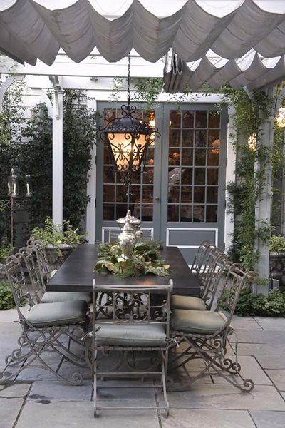 Heather Lenkin's Victorian-Inspired Outdoor Kitchen
Garden Design
Calimesa, CA