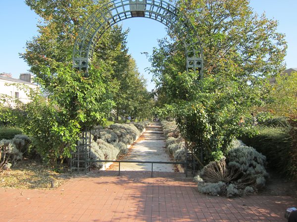 La Promenade Plantee
Garden Design
Calimesa, CA