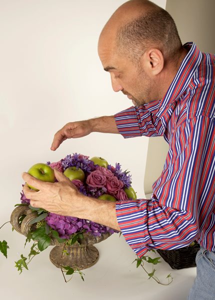 Lee James — Floral Design
Garden Design
Calimesa, CA
