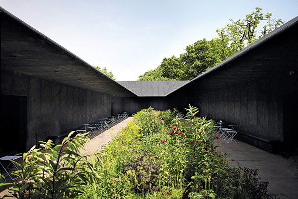 Serpentine Gallery's 2011 Pavilion by Peter Zumthor
Garden Design
Calimesa, CA