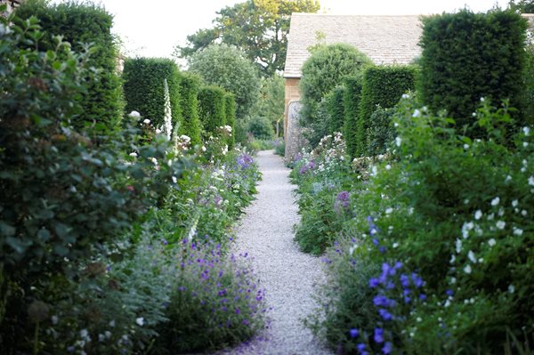 The Garden of Temple Guiting, Cotswold
Garden Design
Calimesa, CA