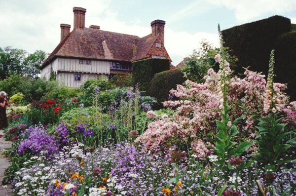 The Scene: Great Dixter Lecture
Garden Design
Calimesa, CA