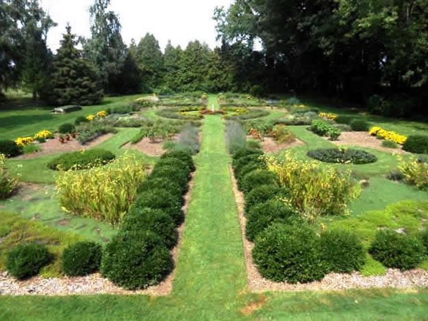 Q-Garden
"Dream Team's" Portland Garden
Garden Design
Calimesa, CA