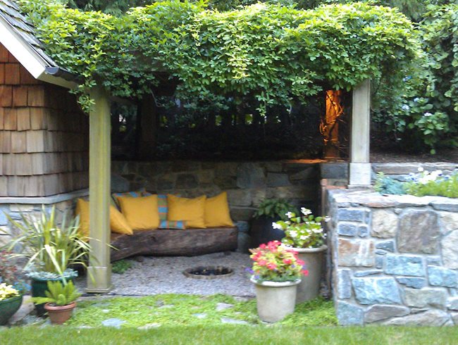 Vine Covered Pergola
"Dream Team's" Portland Garden
Garden Design
Calimesa, CA