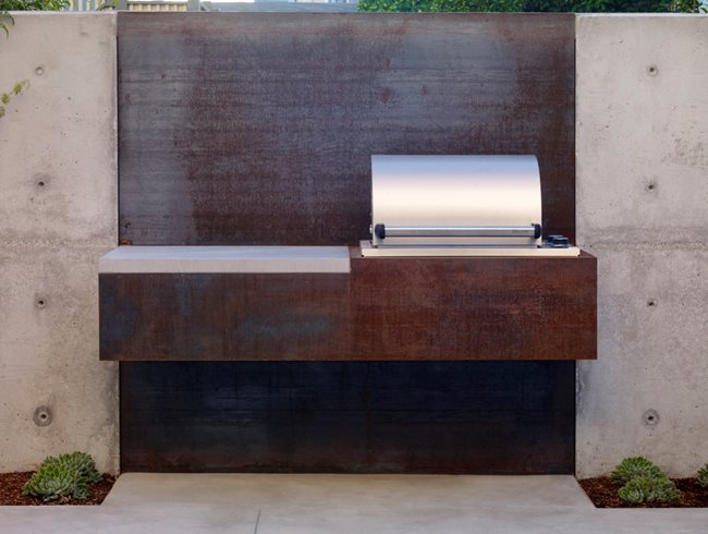 Outdoor Kitchen by Christopher Yates
Garden Design
Calimesa, CA