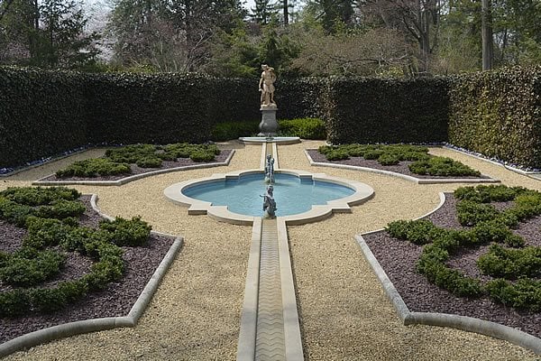 Formal Parterre Garden
Garden Design
Calimesa, CA