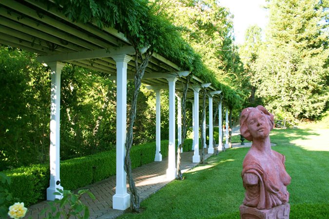 A Visit to Sandra Jordan's Farmhouse and Gardens - Gallery | Garden Design
