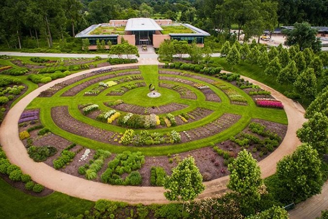 20 Best Botanical Gardens To Visit In