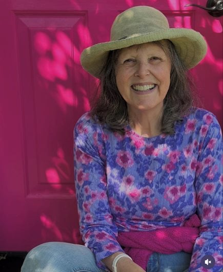 A Look Inside “The Essential Guide to Bulbs” with Jenny Rose Carey